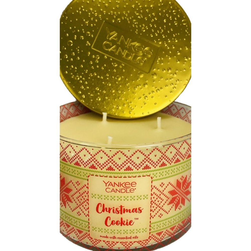 Yankee Candle 3-Wick Candle & Lid Christmas Cookie 18oz Up to 50 Hours Burn Time